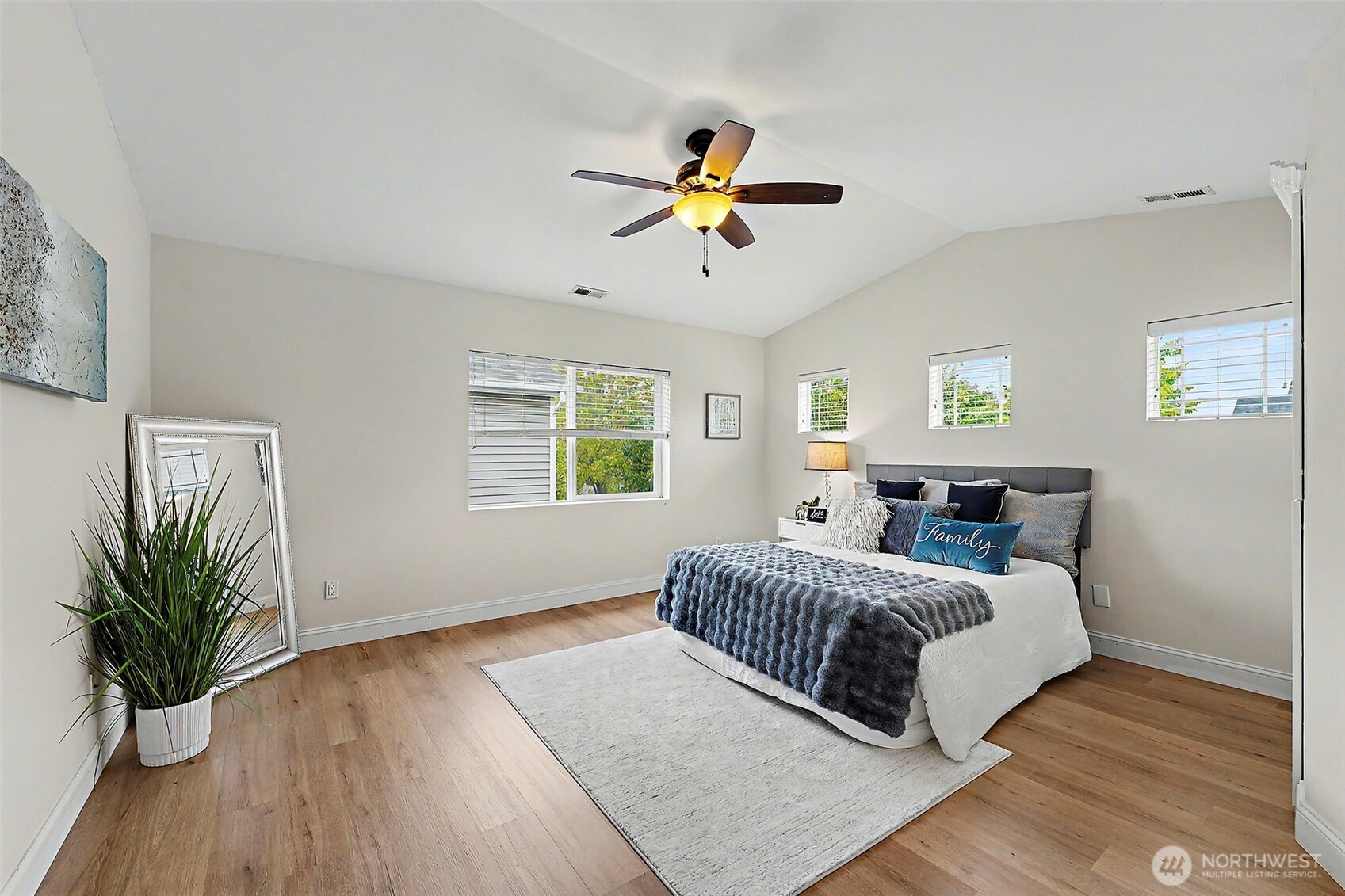 4247 Mckinley Street Property Photo 17