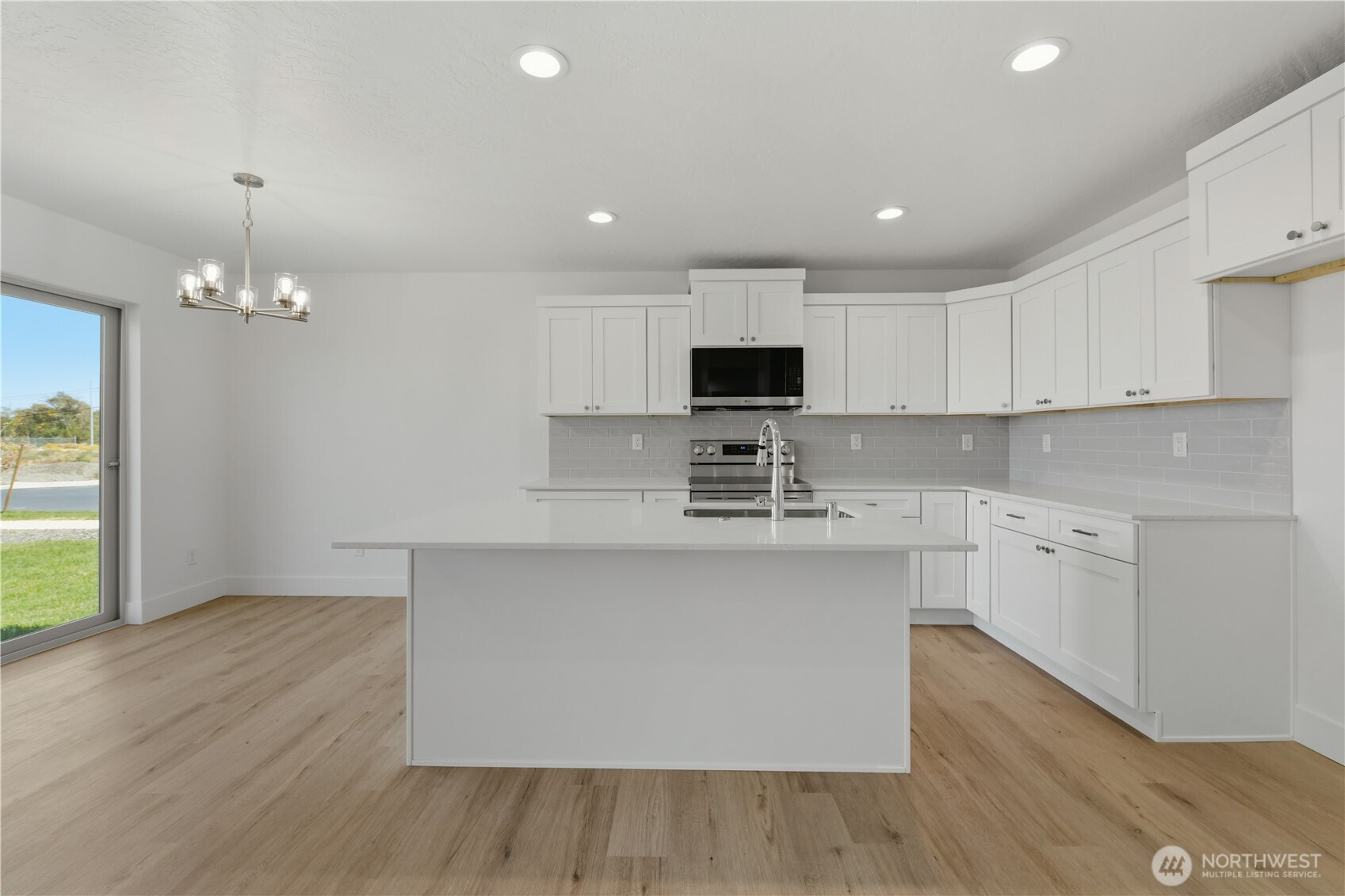 336 N Sandy Loop Property Photo 10
