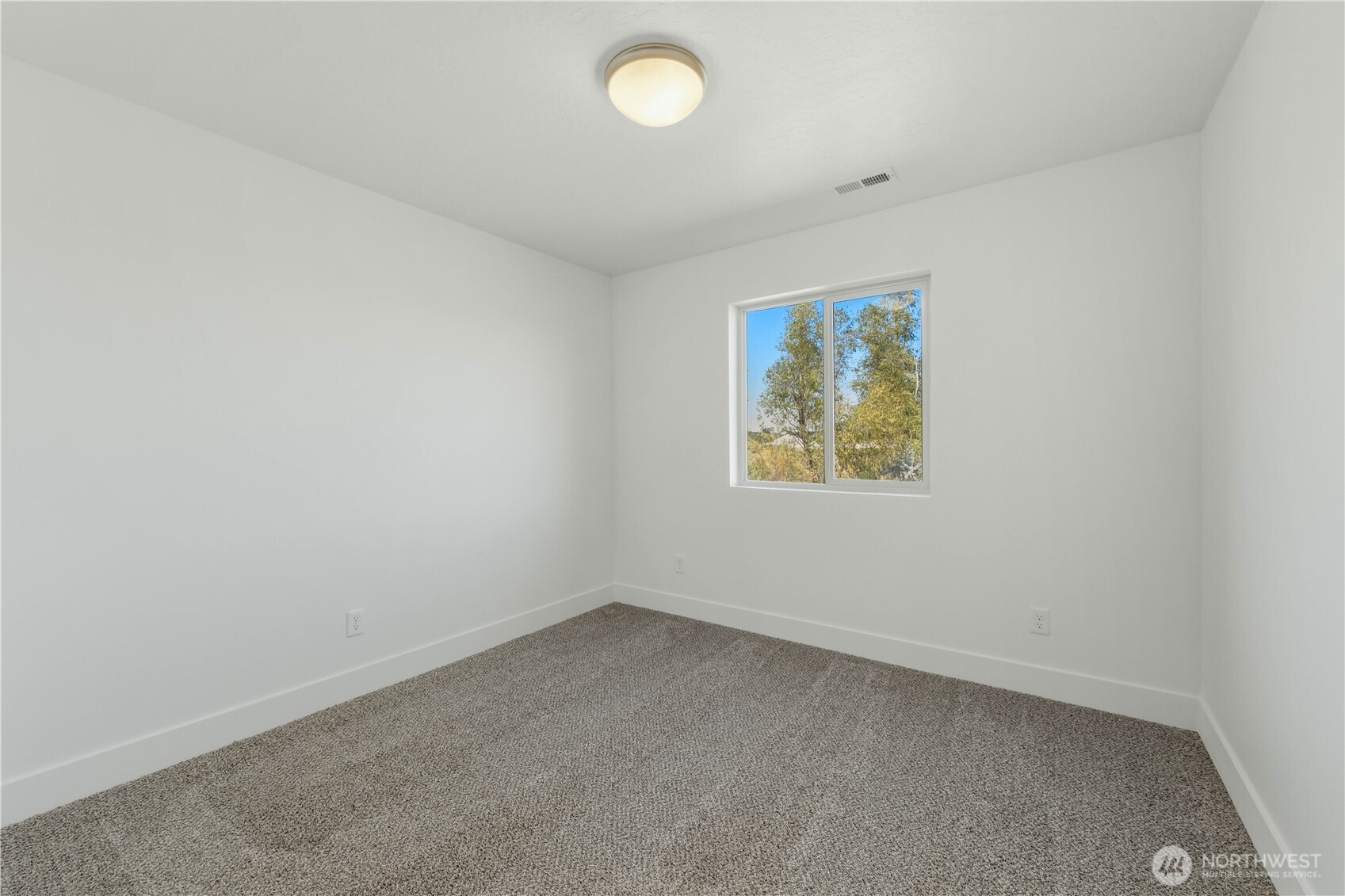 336 N Sandy Loop Property Photo 18
