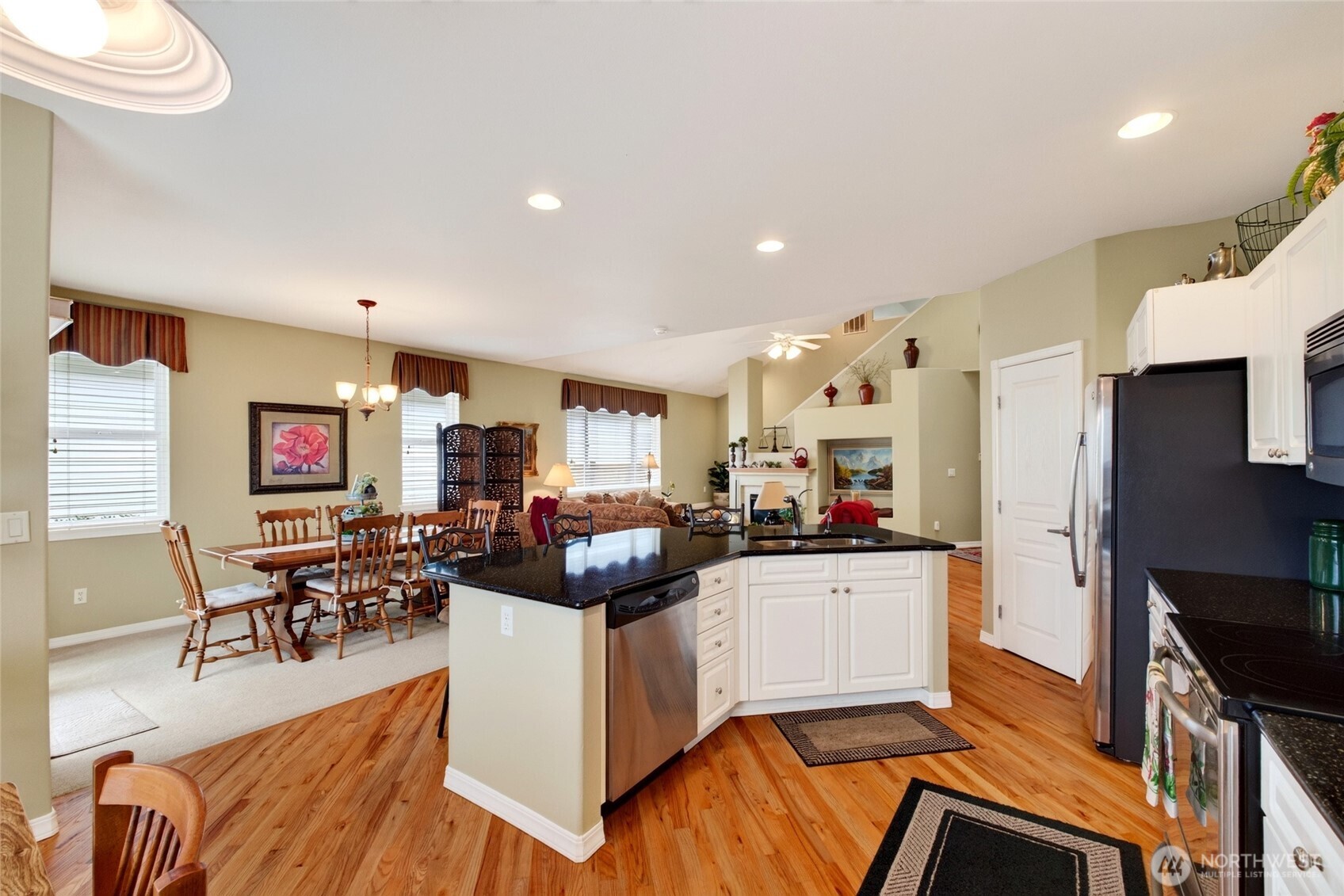 16925 91st Avenue Property Photo 10