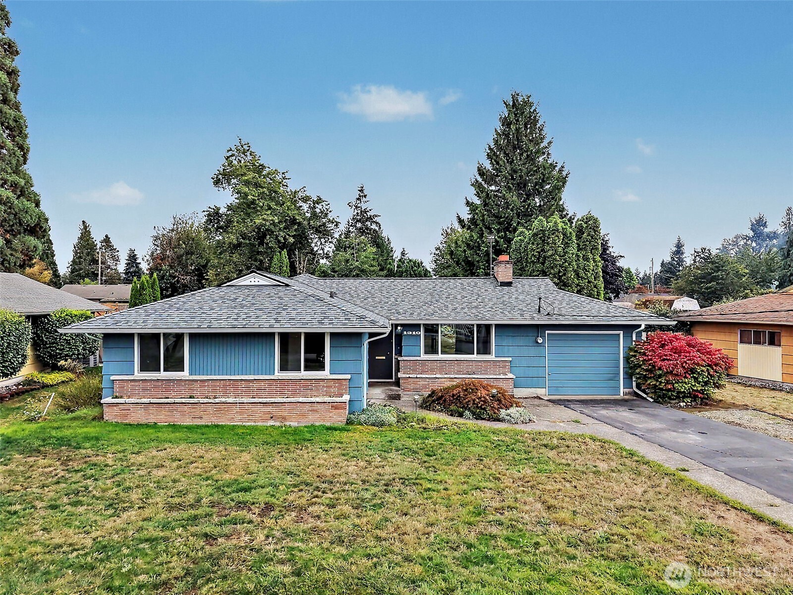 1310 24th Street Property Photo 2