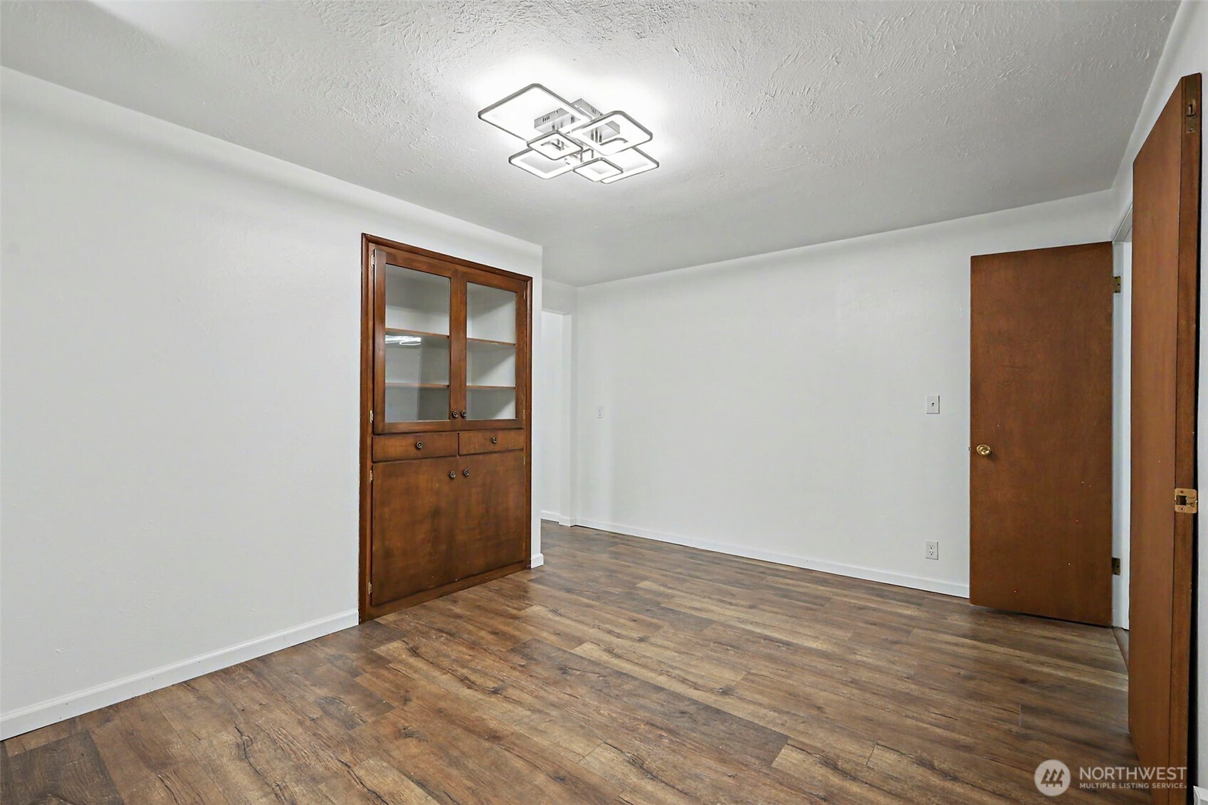 1310 24th Street Property Photo 9