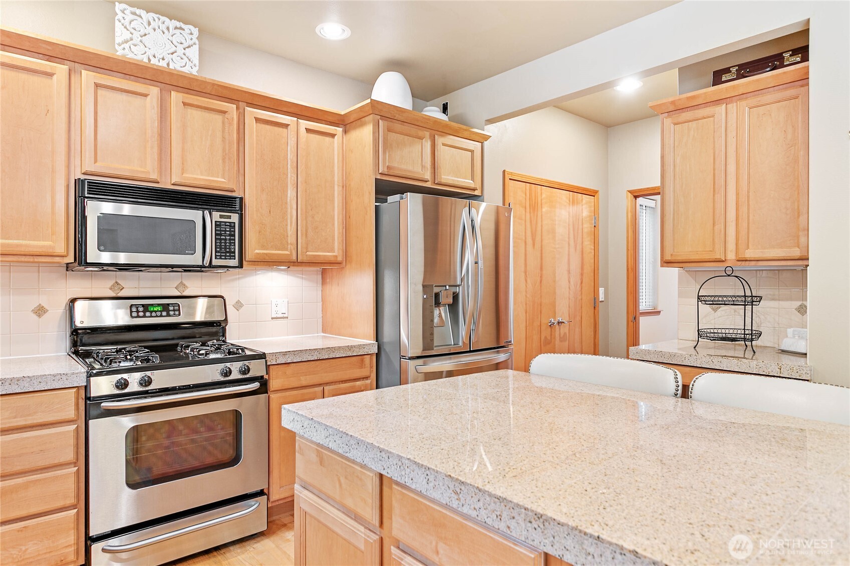 5643 Old Settler Drive Property Photo 14
