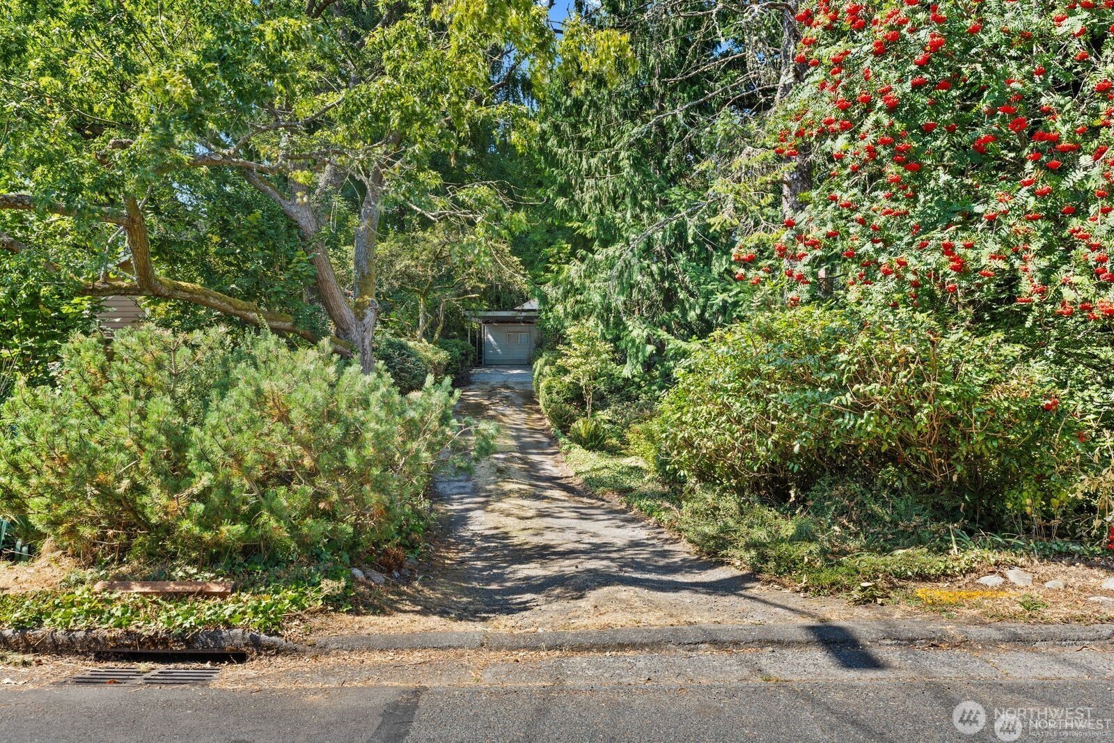 9525 7th Avenue Property Photo 2
