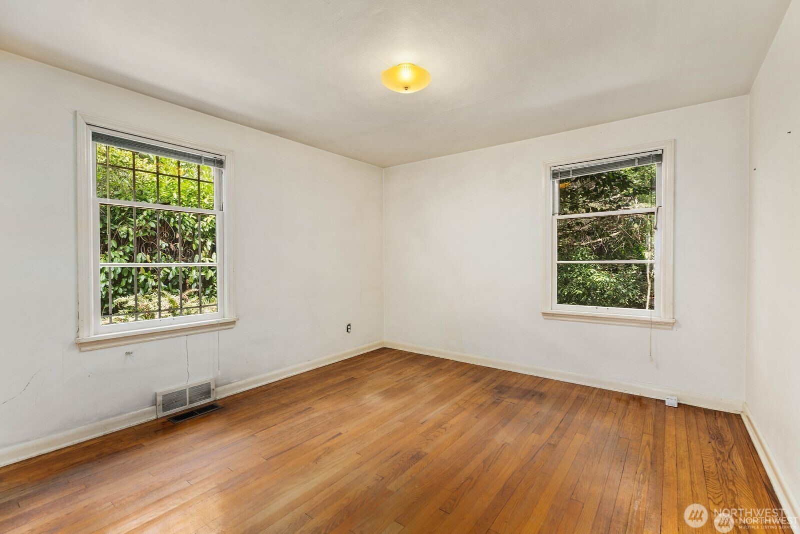9525 7th Avenue Property Photo 11