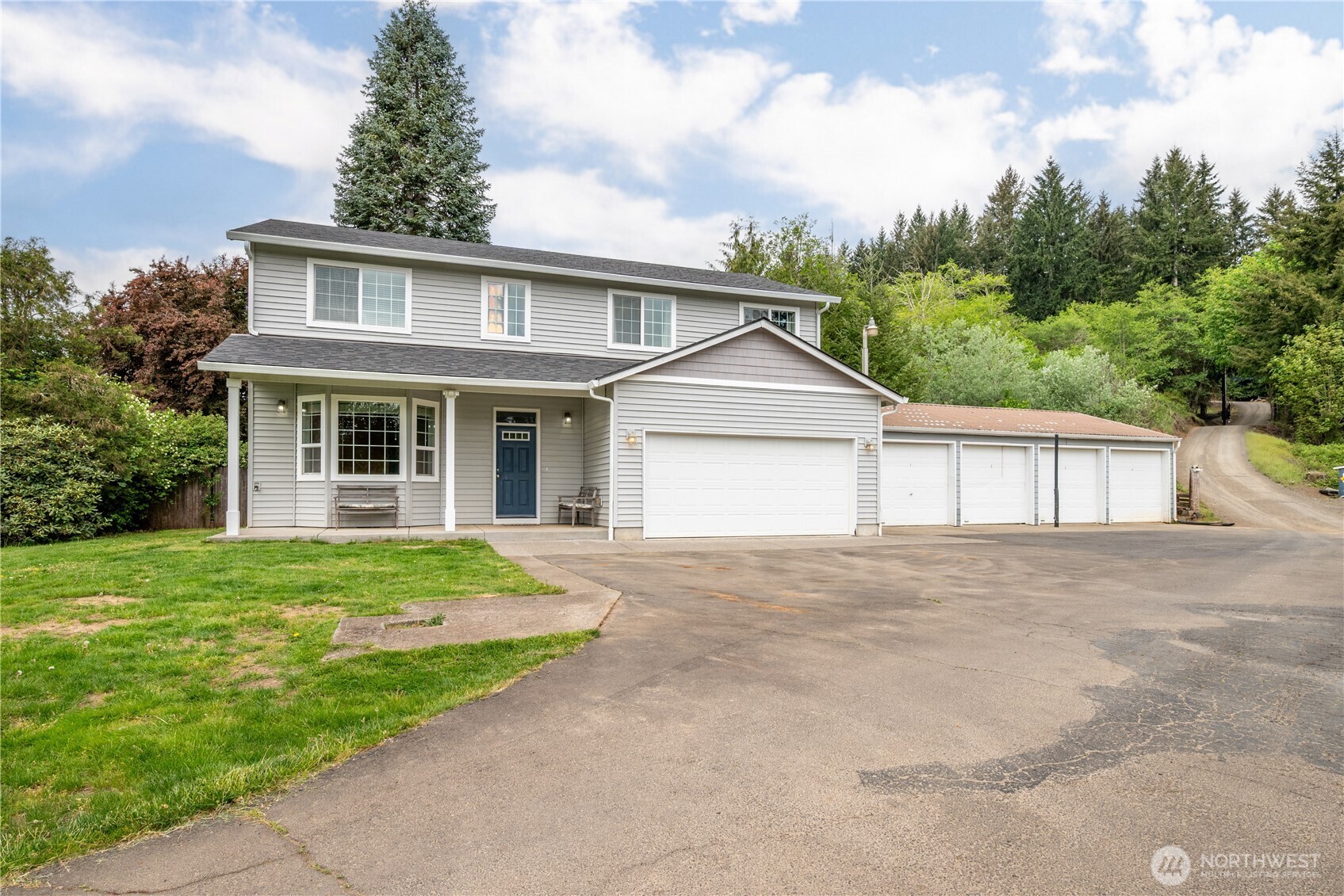 2208 Coal Creek Property Photo 2