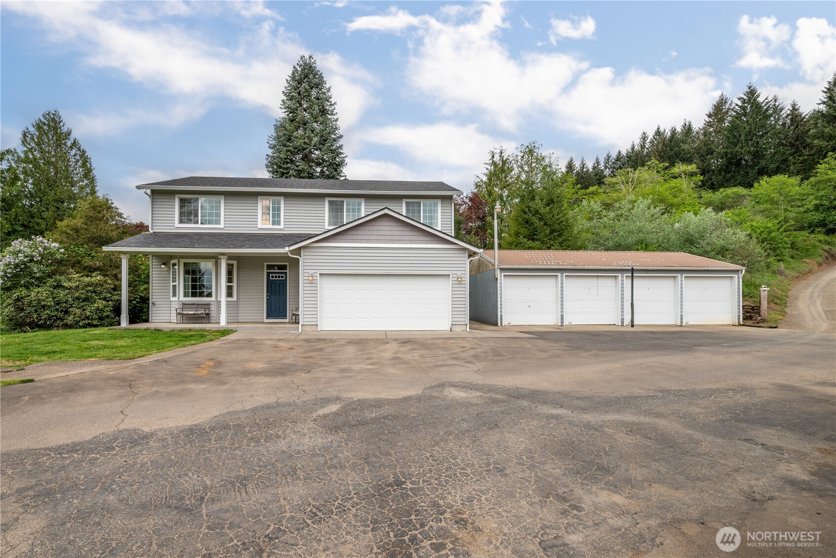 2208 Coal Creek Property Photo 3