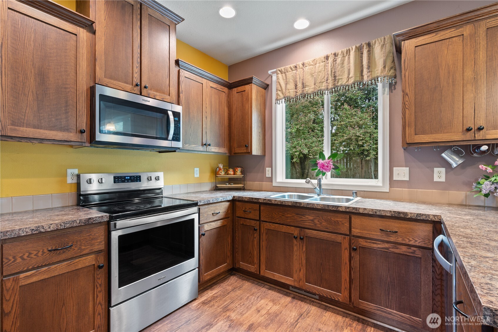 2208 Coal Creek Property Photo 5