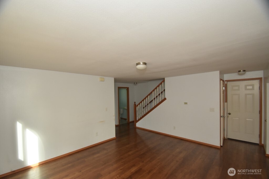 7372 Clamdigger Drive Property Photo 4
