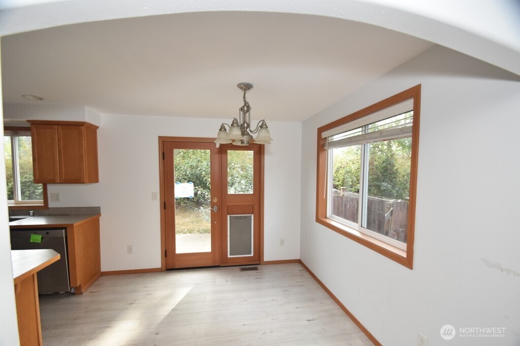 7372 Clamdigger Drive Property Photo 5