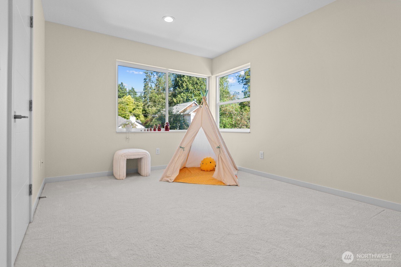 12751 37th Avenue Property Photo 29