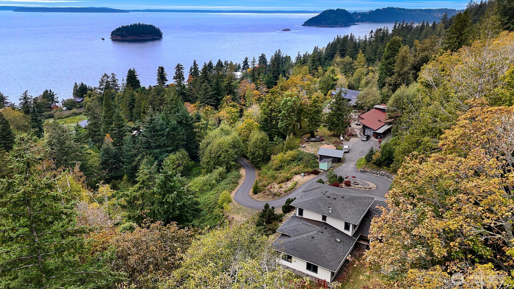 820 Chuckanut Drive Property Photo 1