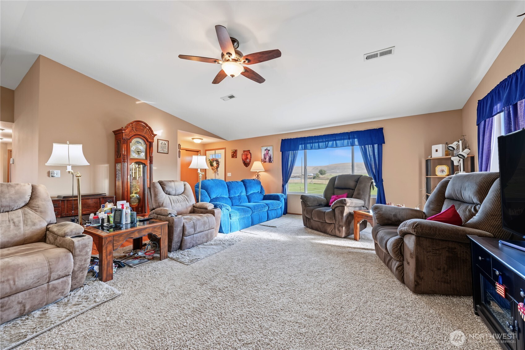 16641 Upper Badger Pocket Road Property Photo 11