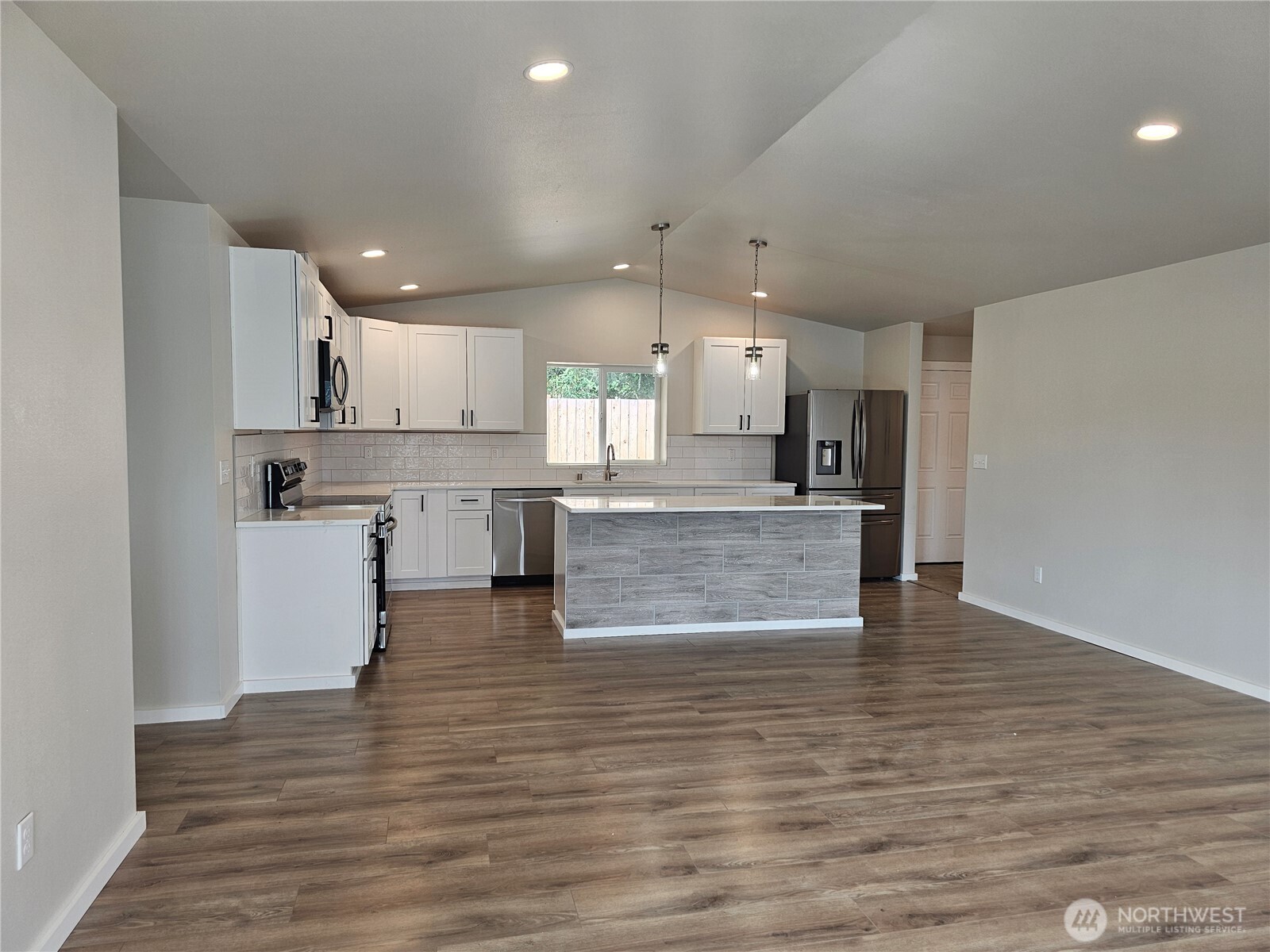 17 Pebble Creek Court Property Photo 12