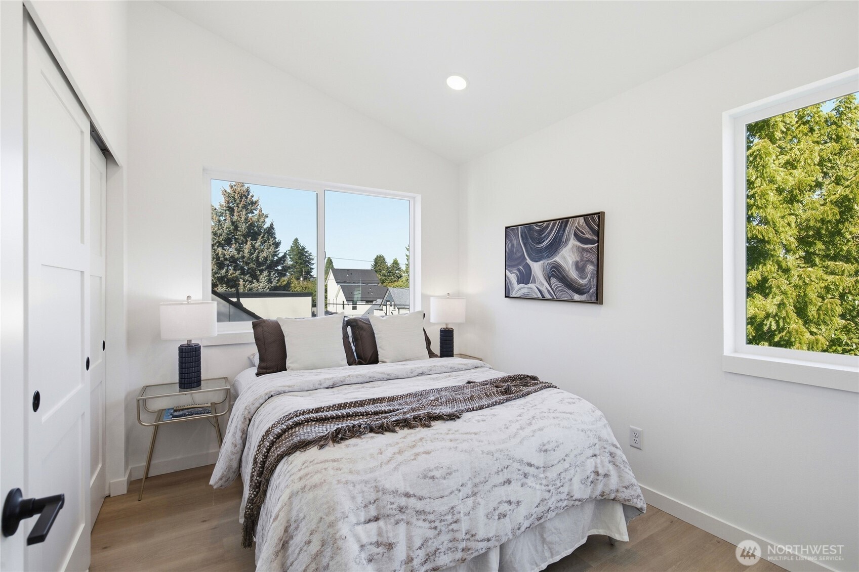 807 S Sullivan Street Property Photo 16