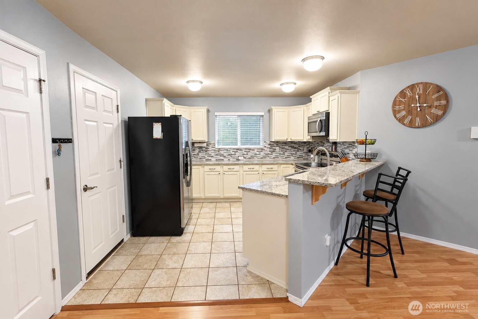 996 G Street Property Photo 3