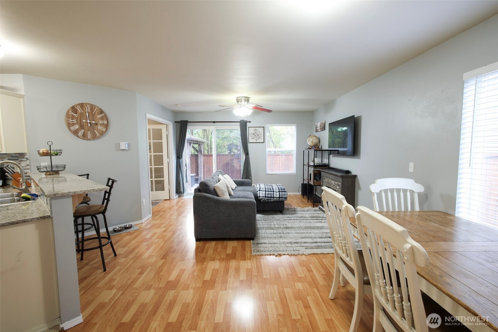 996 G Street Property Photo 8