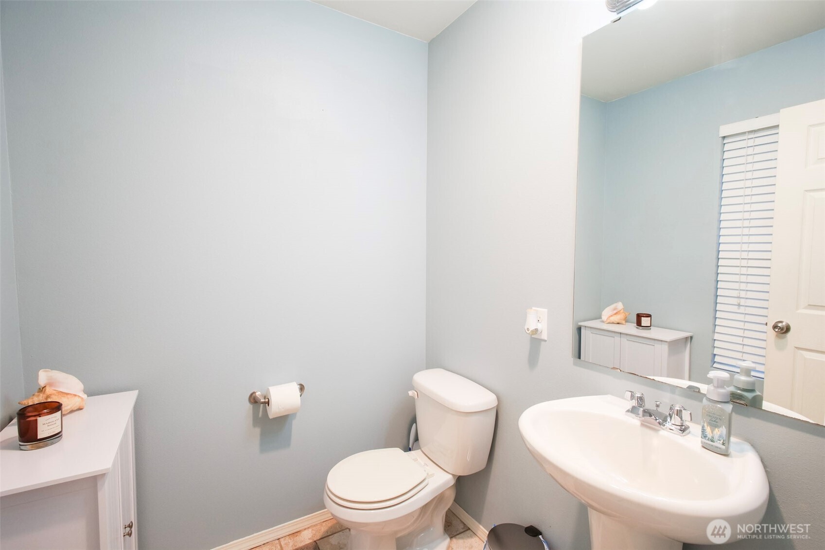 996 G Street Property Photo 14