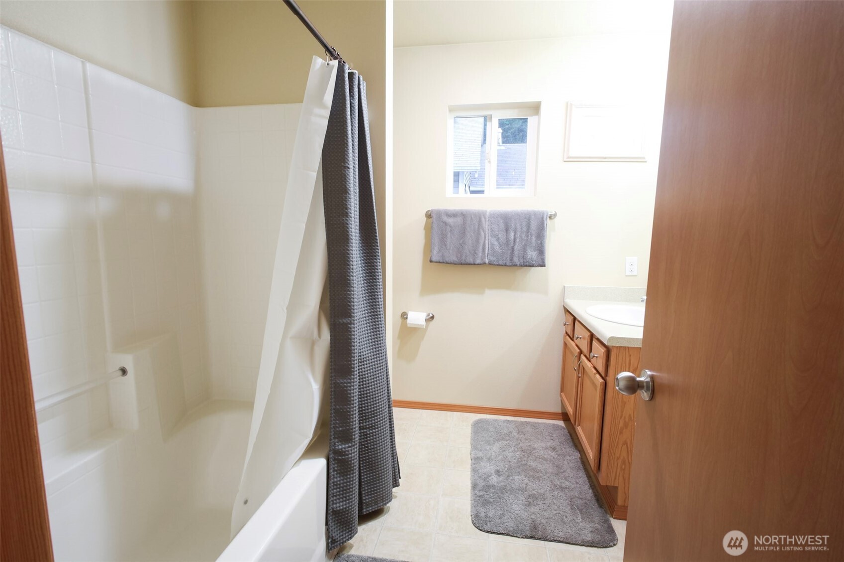 996 G Street Property Photo 25