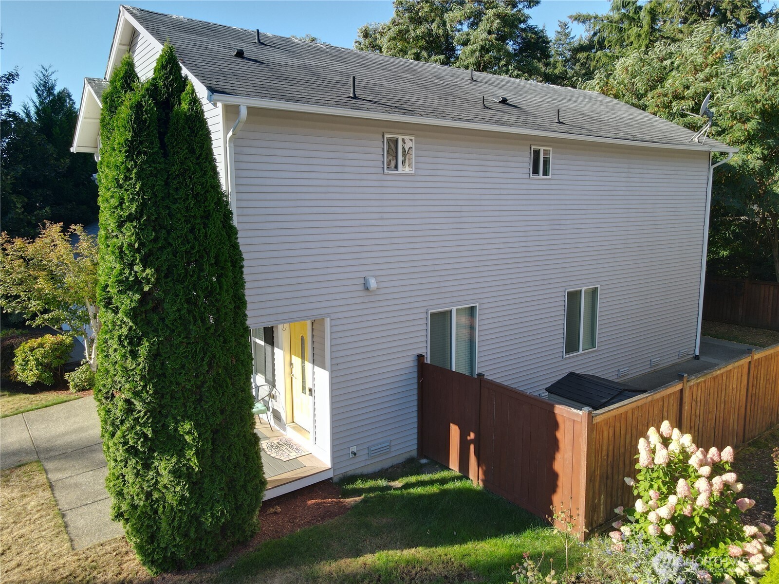 996 G Street Property Photo 32