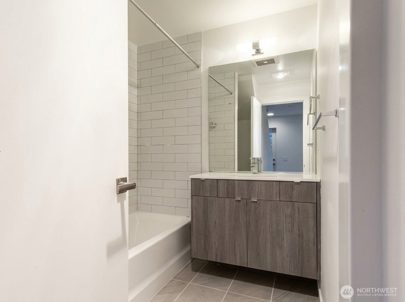 3041 21st Avenue B Property Photo 13