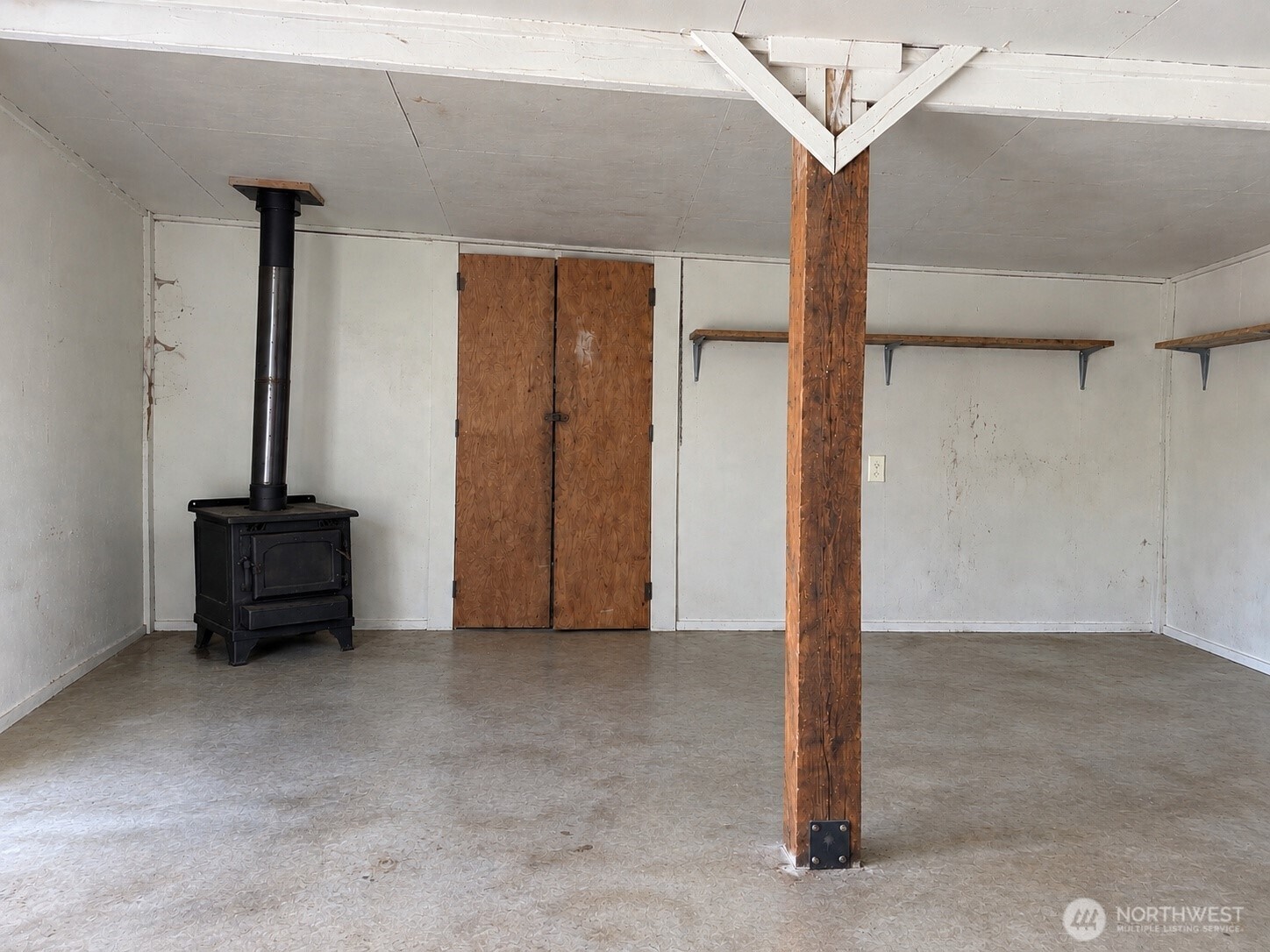 5916 416th Street Property Photo 5