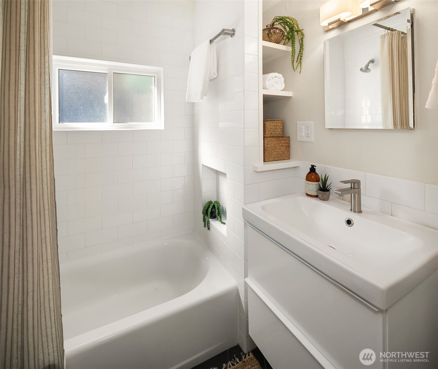 711 N 86th Street Property Photo 12