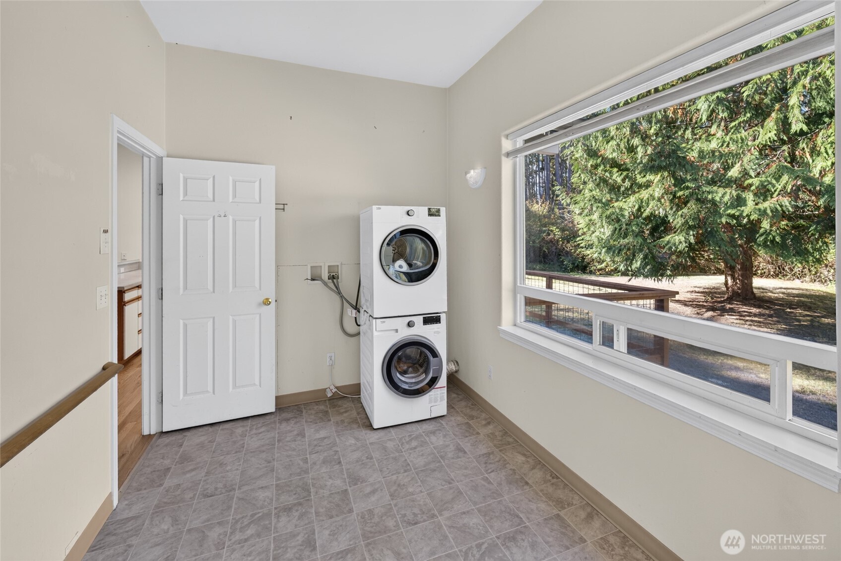73 Enchantment Way Property Photo 24