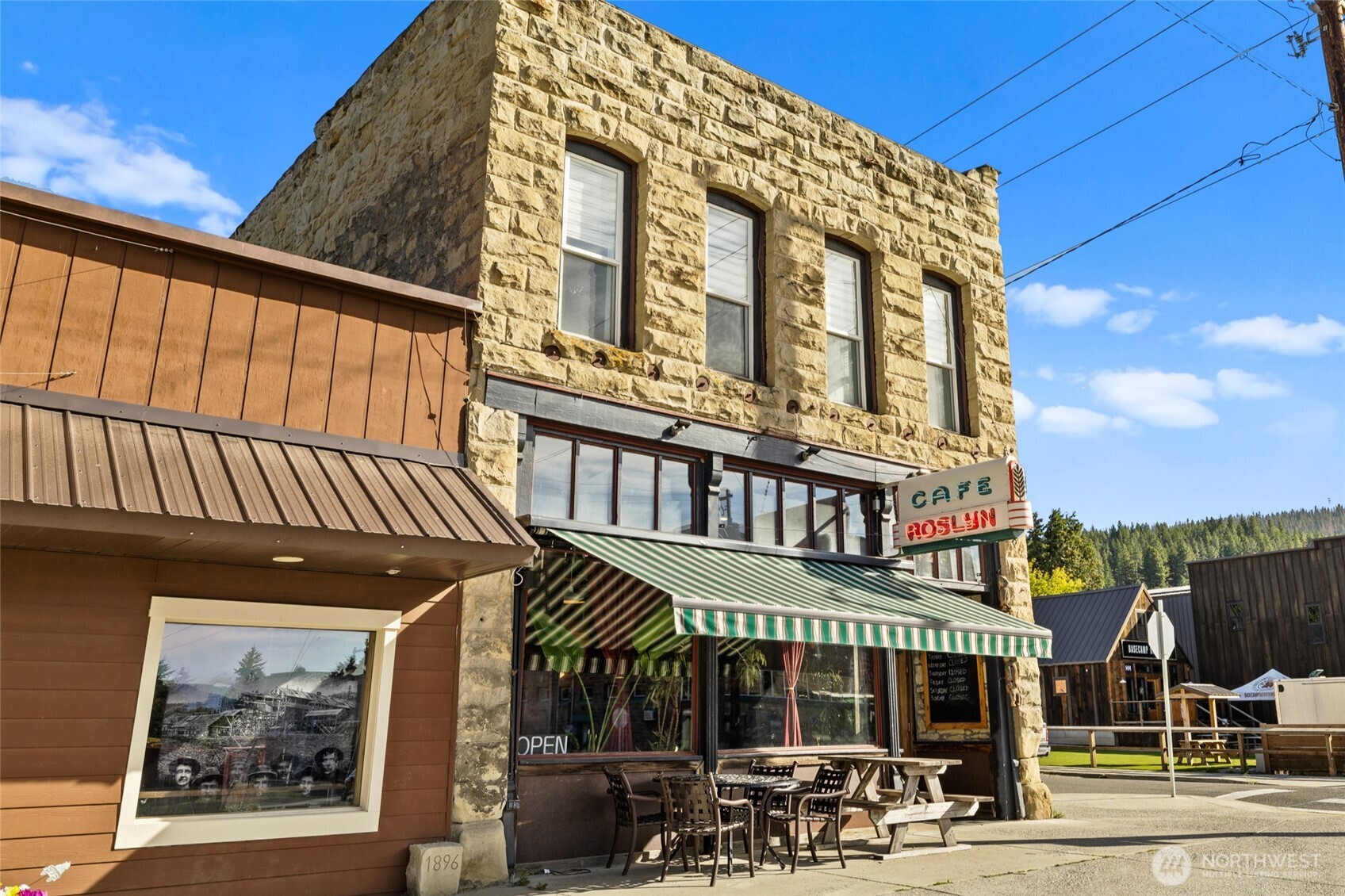 201 W Pennsylvania Avenue Property Photo 5