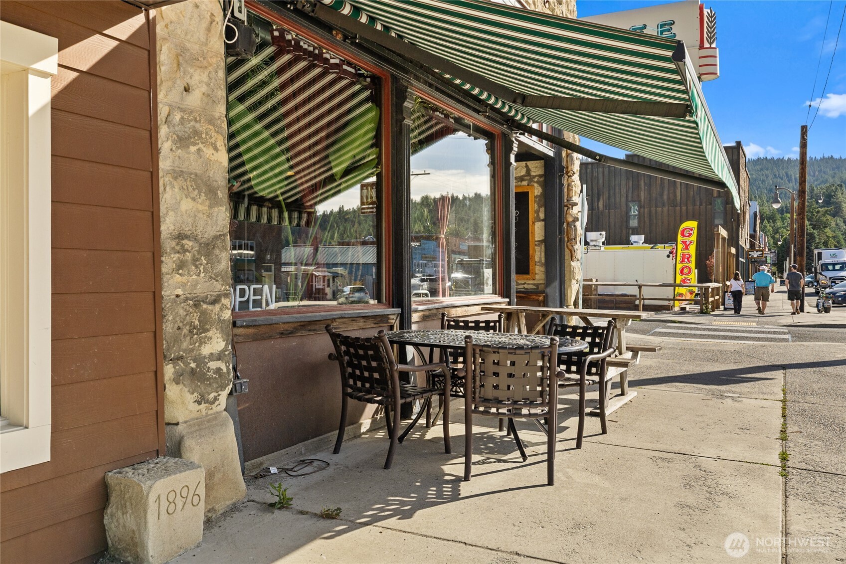 201 W Pennsylvania Avenue Property Photo 6
