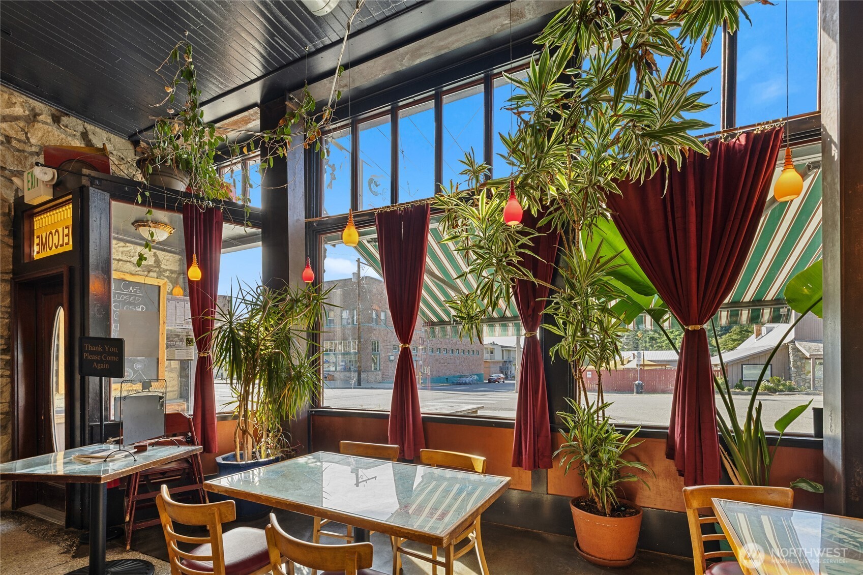 201 W Pennsylvania Avenue Property Photo 8