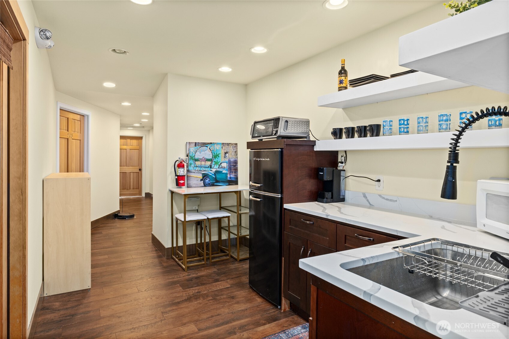 201 W Pennsylvania Avenue Property Photo 19