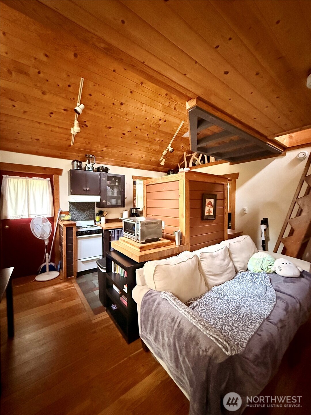 505 Linder Street Property Photo 8