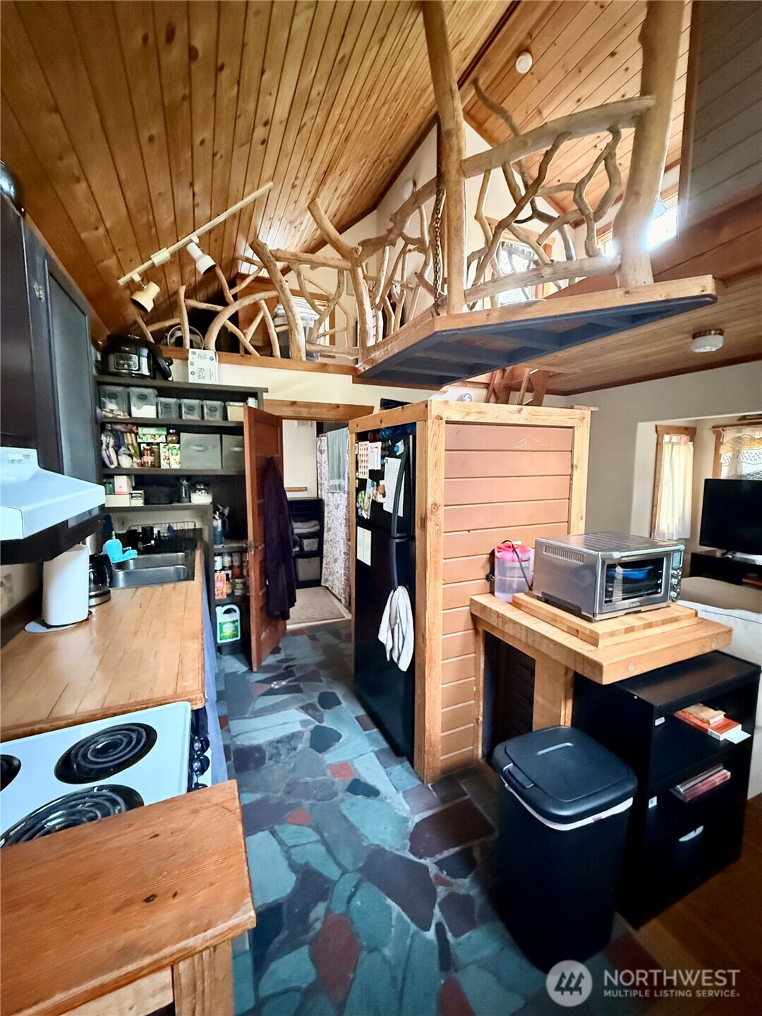 505 Linder Street Property Photo 9