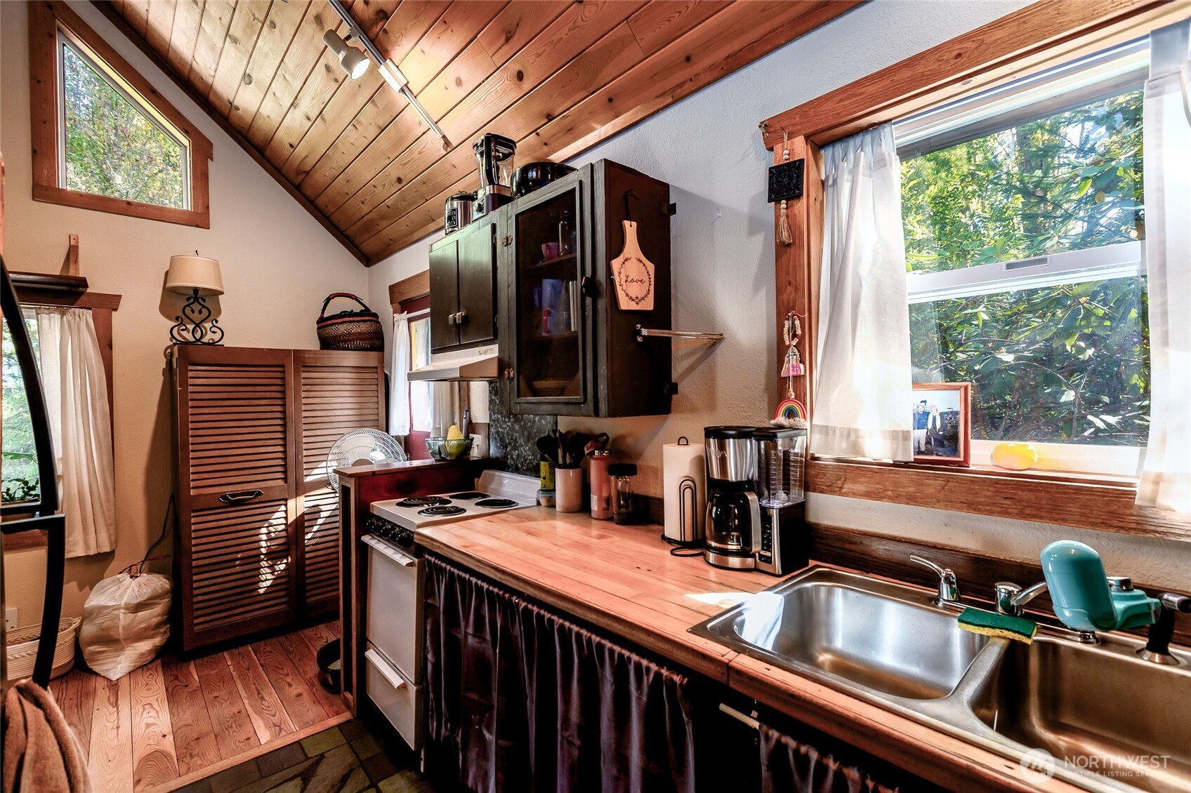 505 Linder Street Property Photo 29