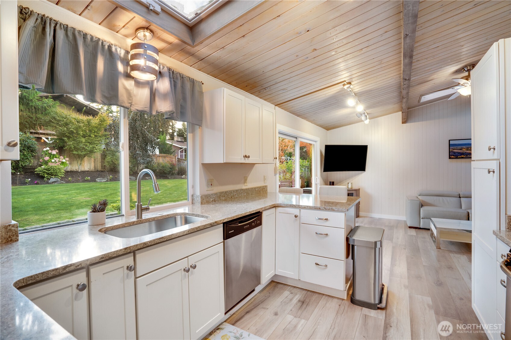 1208 Contra Costa Avenue Property Photo 12