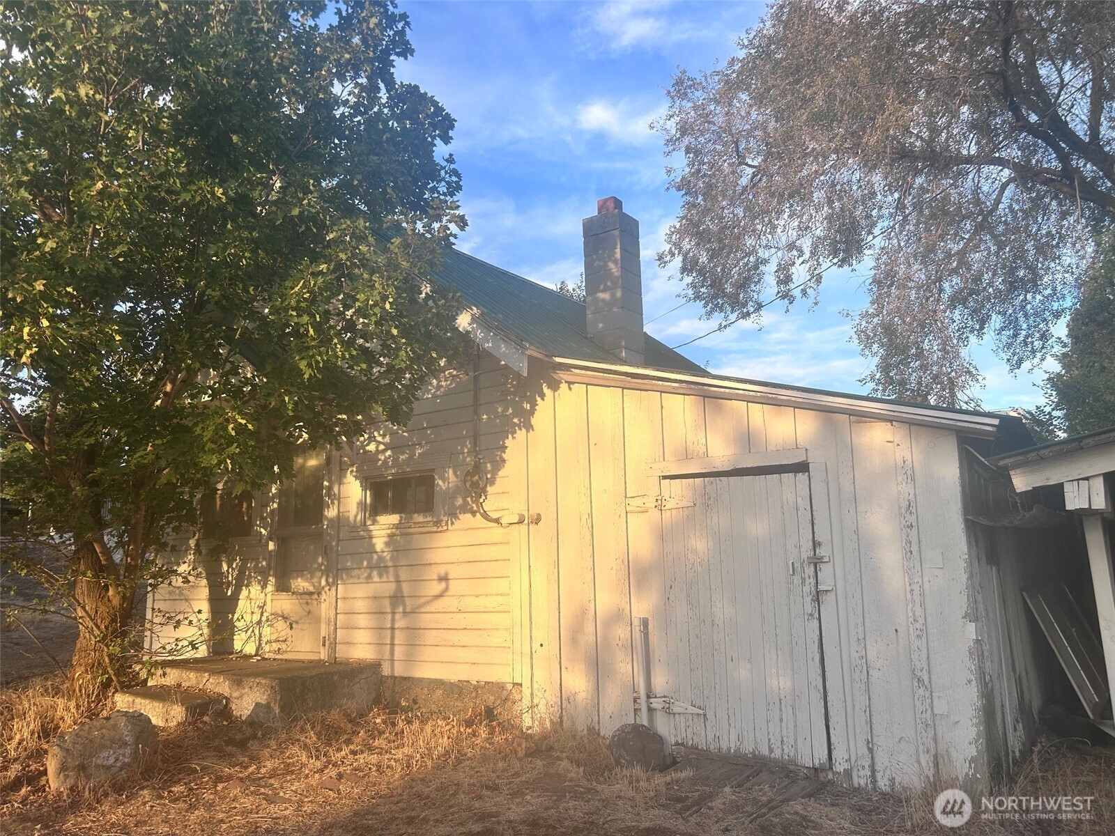 12 E 4th Avenue Property Photo 7