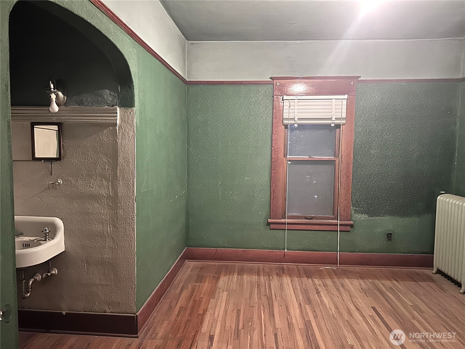 12 E 4th Avenue Property Photo 15