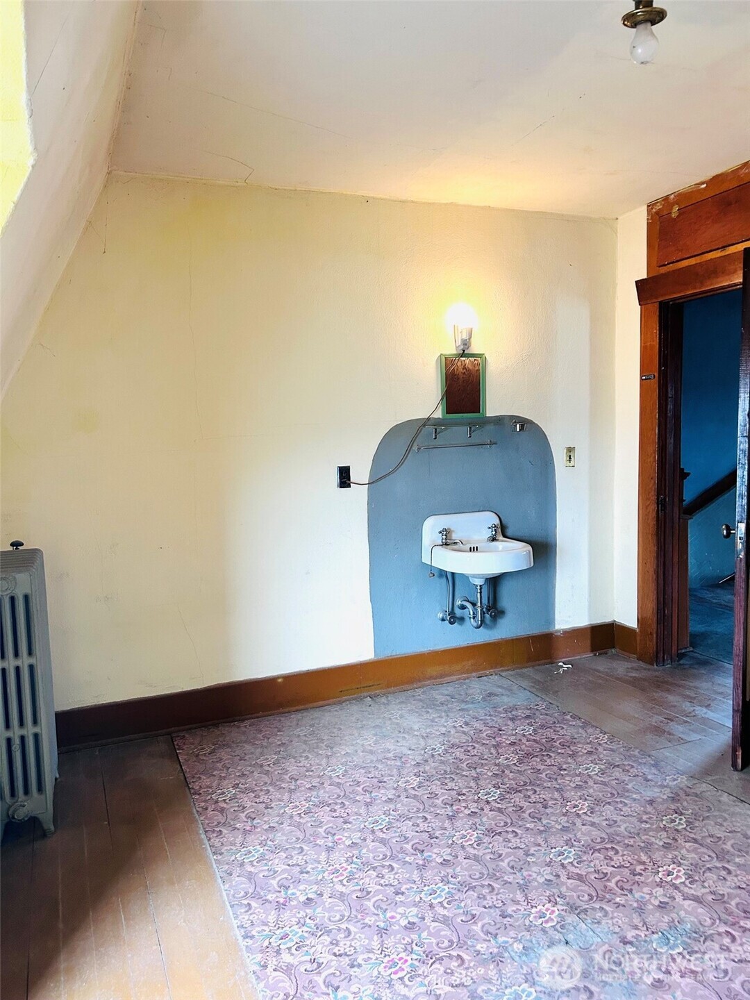 12 E 4th Avenue Property Photo 20