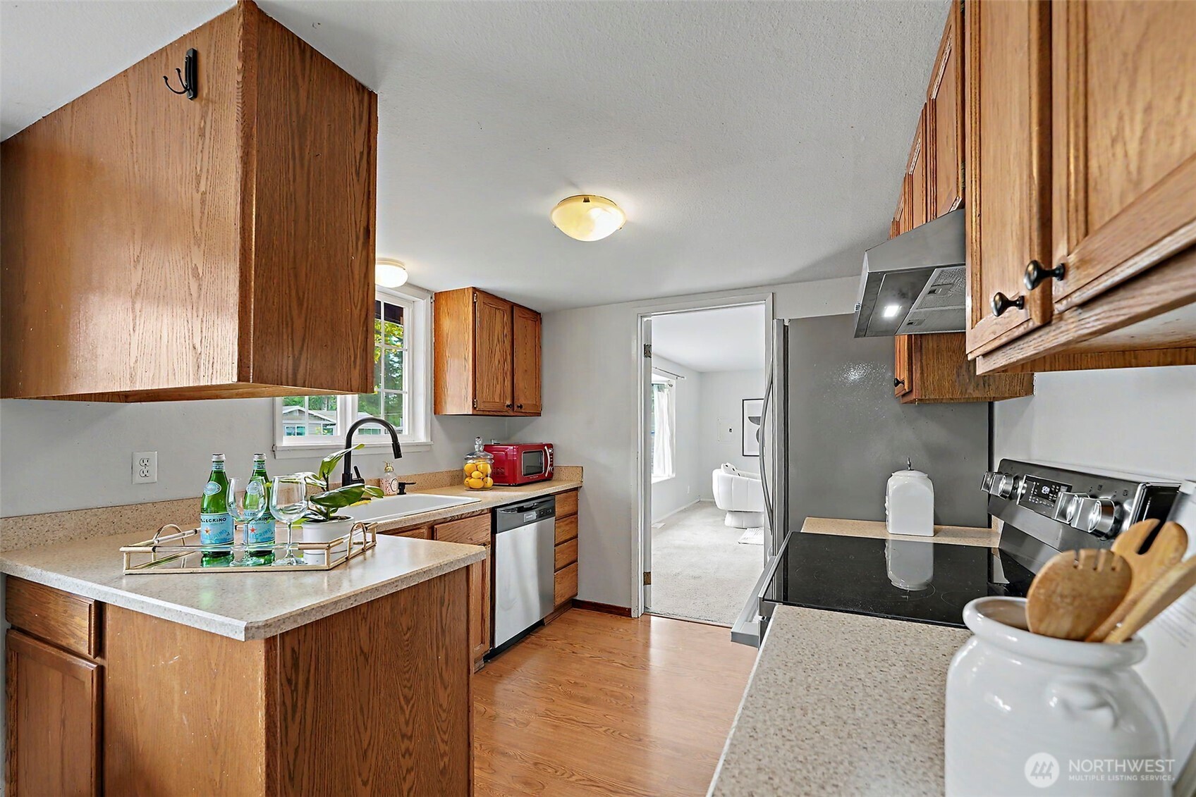 18852 Se 244th Place Property Photo 4