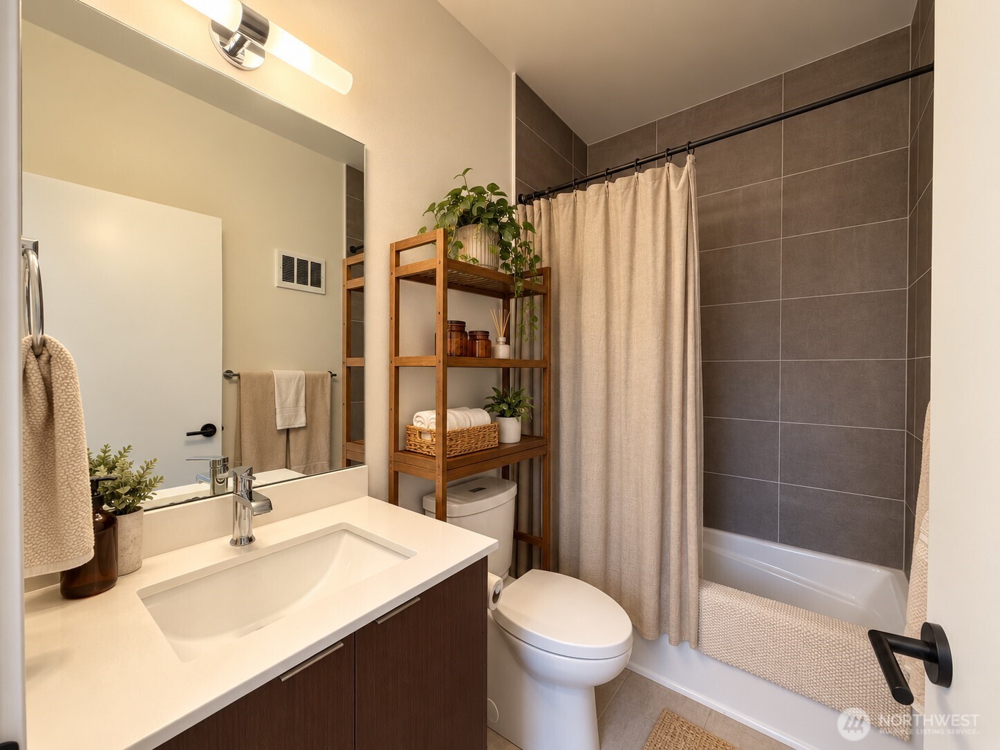 1509 E Olive Street Property Photo 35