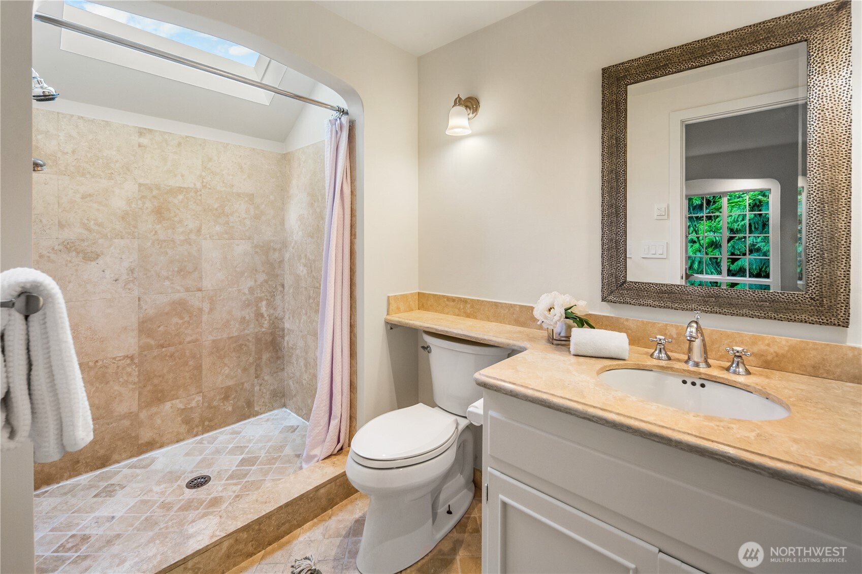 529 Mcgilvra Boulevard Property Photo 15