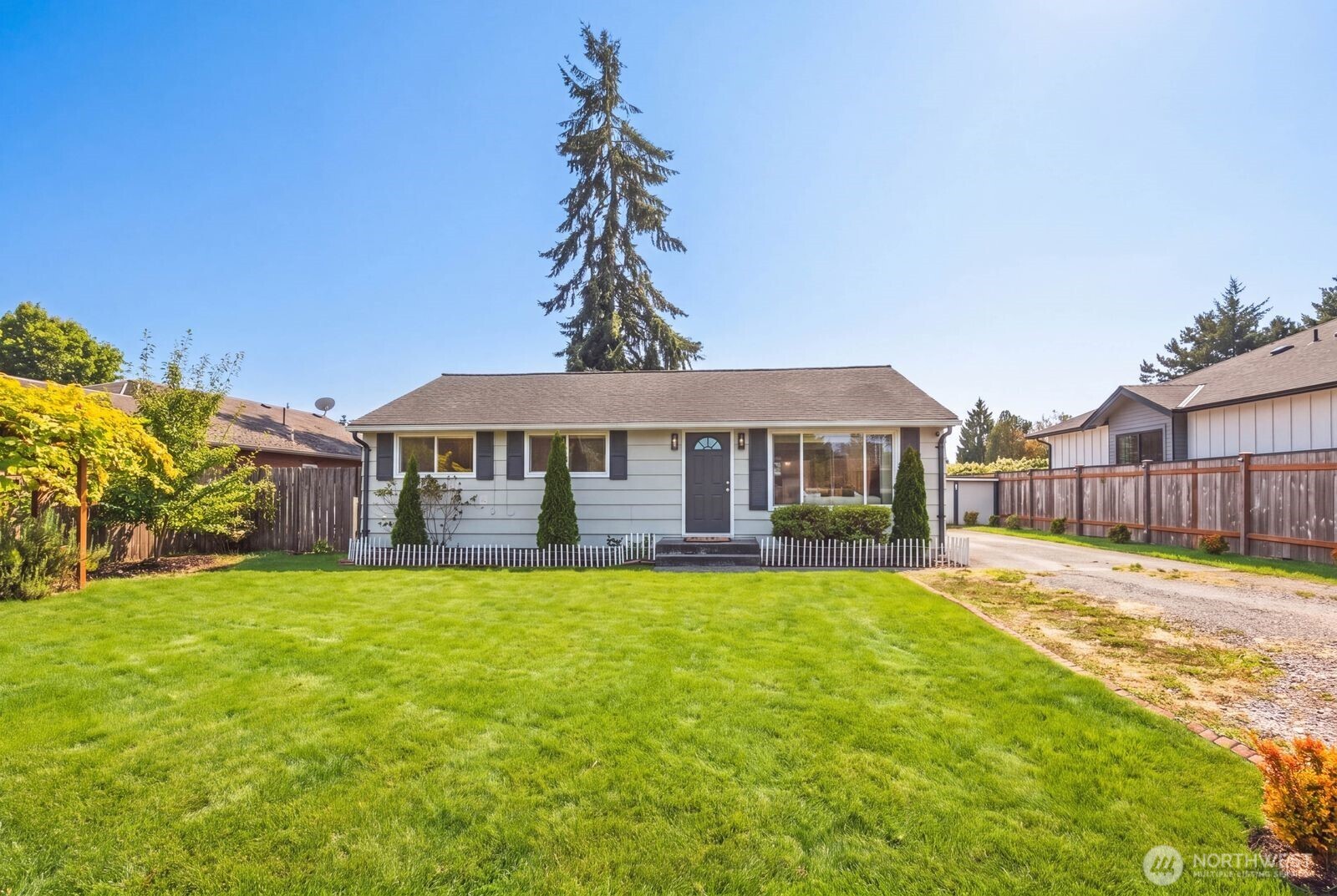 710 107th Place Property Photo 2