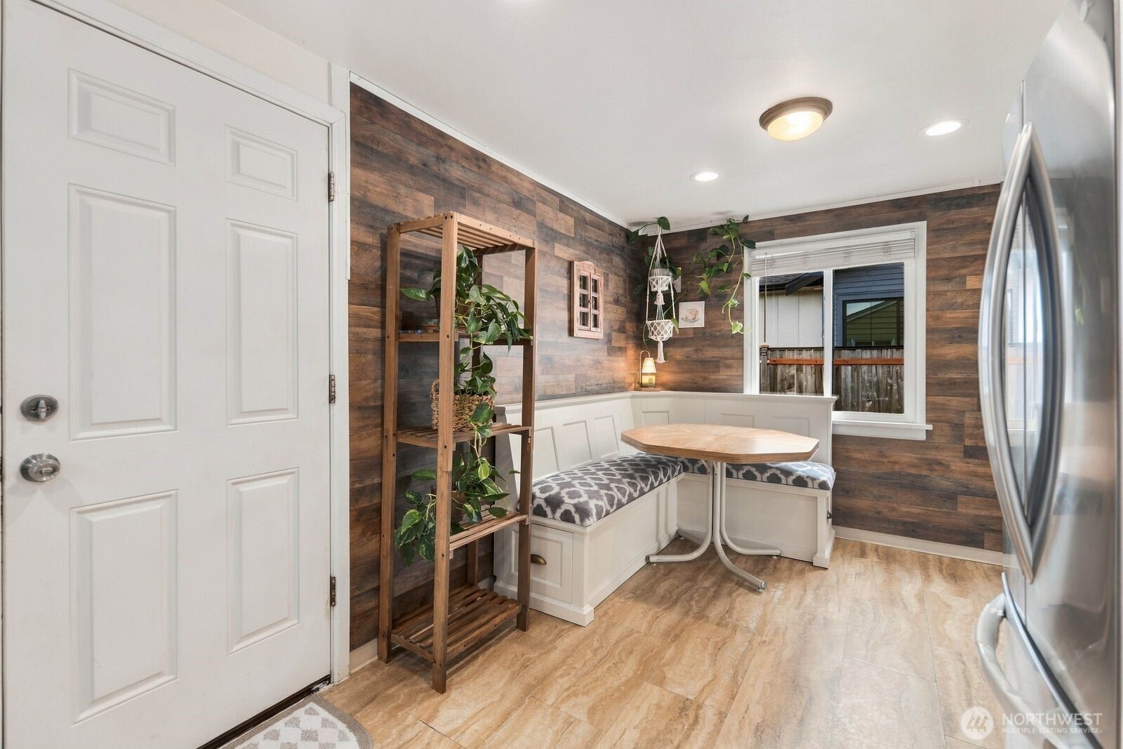 710 107th Place Property Photo 8