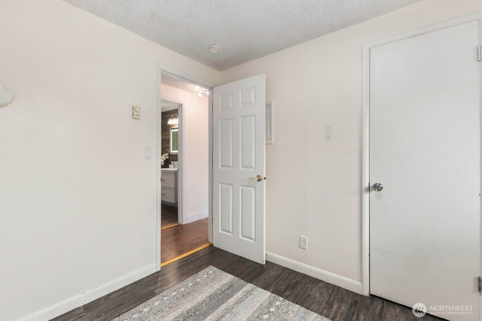 710 107th Place Property Photo 16