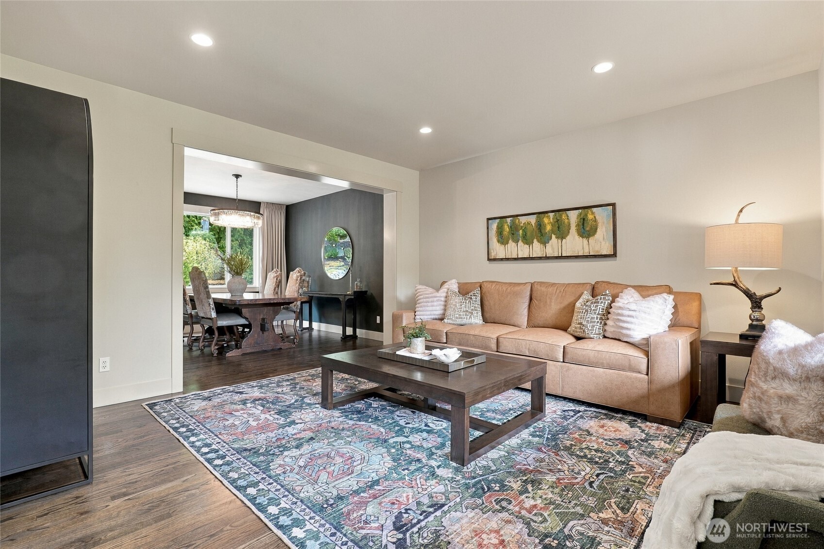 5627 193rd Place Property Photo 3