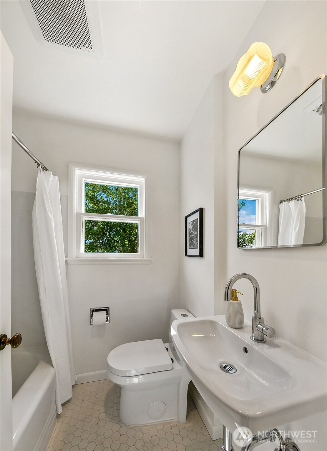 1015 N 40th Street Property Photo 9