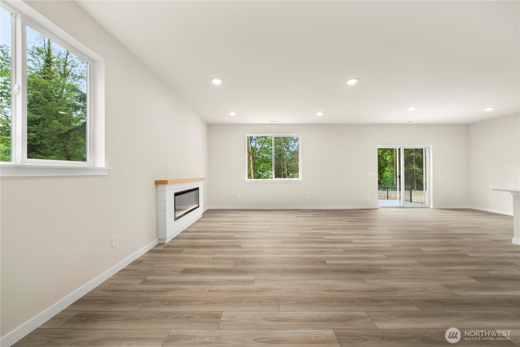 1311 175th Place Property Photo 6
