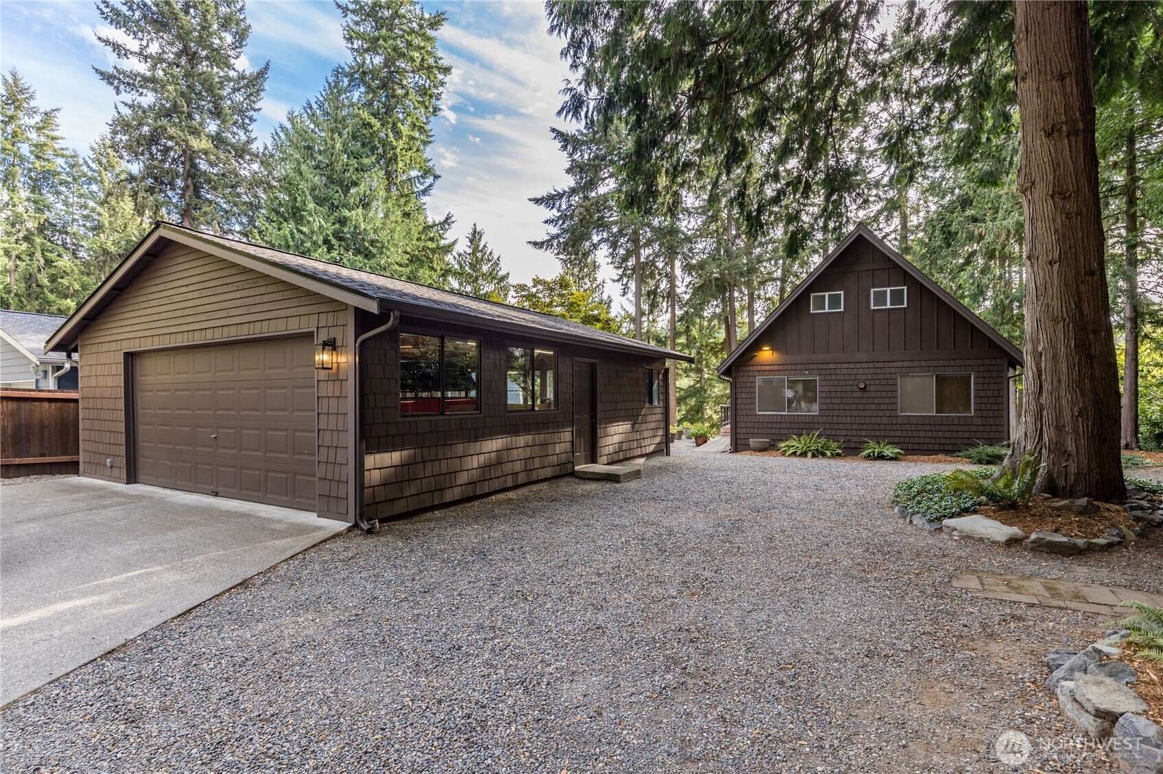 4908 W Tapps Drive Property Photo 4