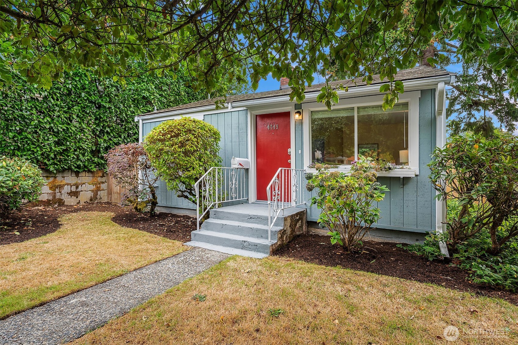 4719 S Pearl Street Property Photo 23